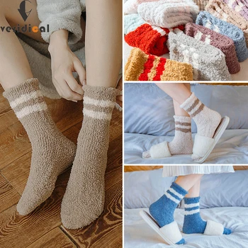 2 Pairs Yeni Kış Kısa Çorap Kadın Mercan Kadife Diz Kalın Sıcak Çizgili Kat Uyku Çorap Nefes Katı Noel Çorap