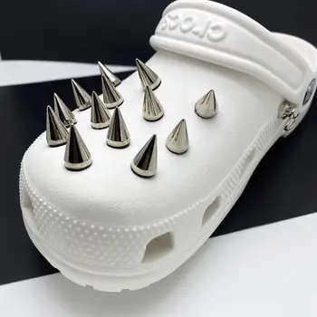 Ayakkabı Süslemeleri Crocs Slaytlar Takılar Punk Perçinler Tasarımcı DIY Ayakkabı Terlik Dekorasyon Aksesuarları Takunya bahçe ayakkabısı