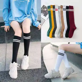 Kadınlar Katı Renk Çizgili Pamuk Buzağı Çorap Kızlar Rahat Spor Kore Moda Çorap Sıcak Uzun diz üstü çorap Japon Tarzı