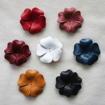 Kaliteli hakiki Deri Petal Yapmak İçin 5 yapraklı DIY Çiçek Aksesuarları Dekorasyon 6.5 * 6.5 cm