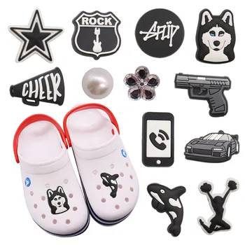 Sıcak Satış 1-12 Adet PVC Köpek Balina Telefon Ayakkabı Aksesuarları Silah Yıldız Siyah Bahçe Ayakkabı Süslemeleri Fit Croc Jıbz Charm